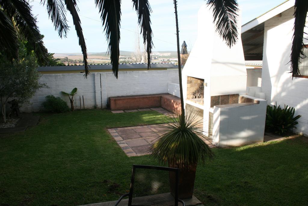 Haus Barbara Guest House Bredasdorp Exterior foto