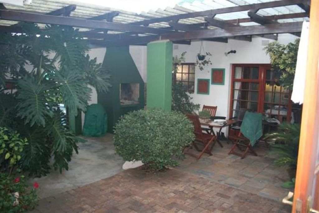 Haus Barbara Guest House Bredasdorp Exterior foto